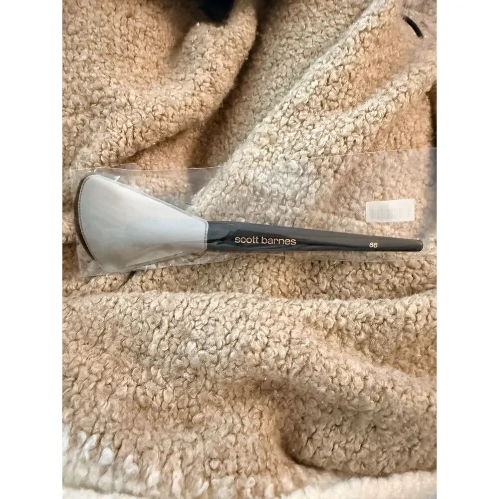 NEW Scott Barnes #66 - The Powder Sheer Brush